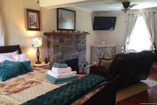 SAMS COTTAGE ON THE GREENS BED & BRKFST (Highland)